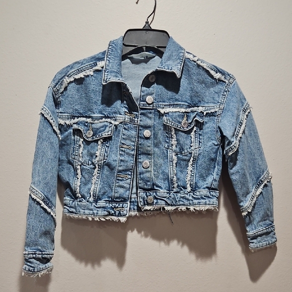 H&M Other - H&M Blue Frayed Denim Jacket kods size 10